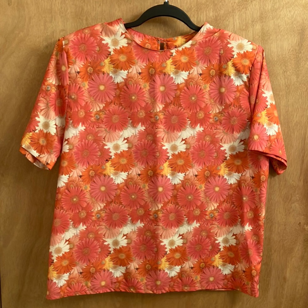Gianna 100% polyester pink and orange floral print blouse woman’s size medium